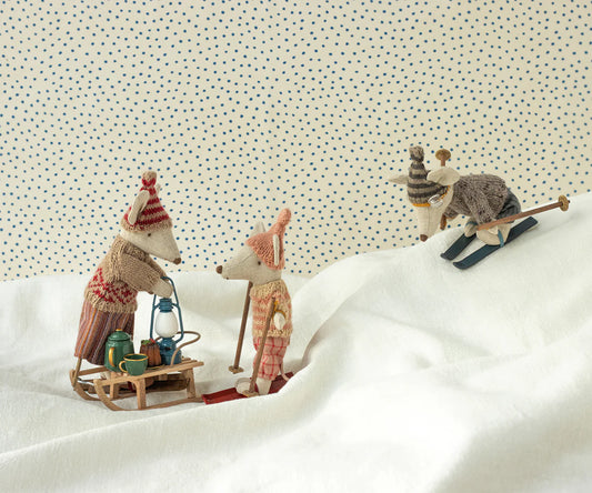 Christmas tea party, Mouse *retired*