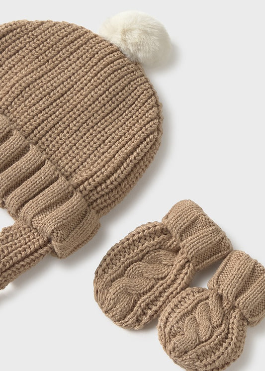 Newborn Hat and Mittens Set - Toffee