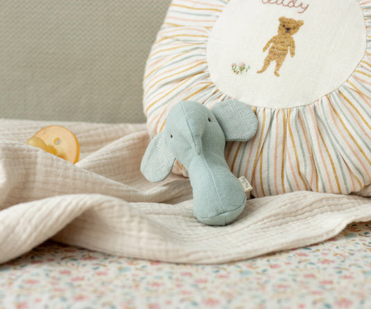 Lullaby friends, Elephant rattle - Light dusty blue