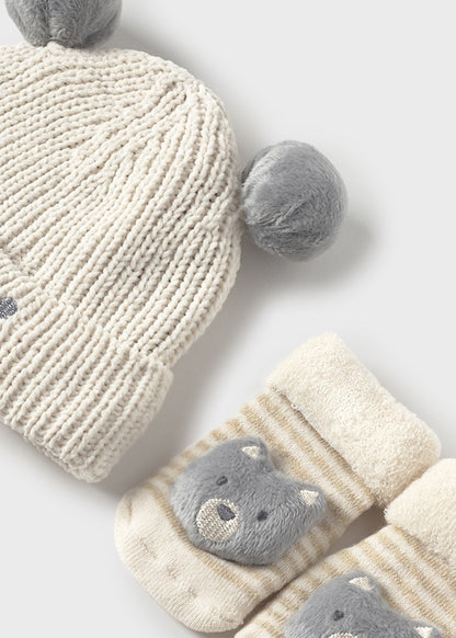 Newborn Hat and Socks Set