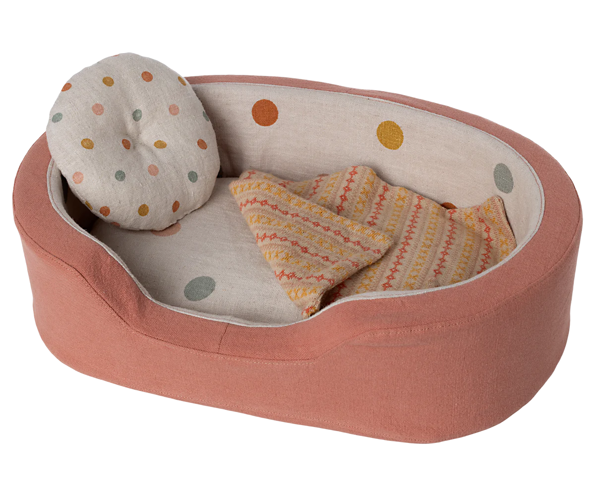 Cosy dog basket, Medium - Coral