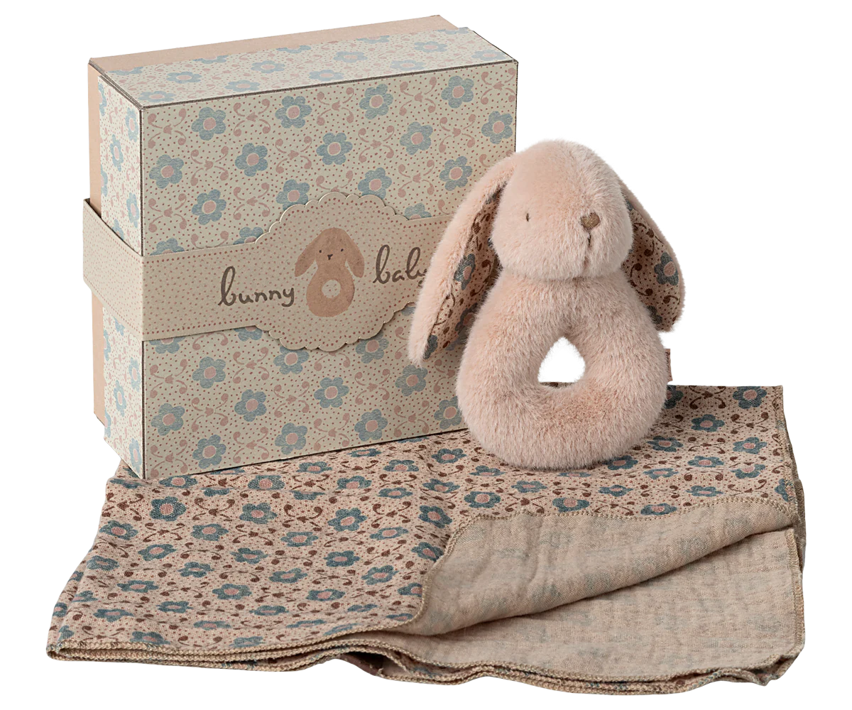 PREORDER - Bunny rattle set - Powder