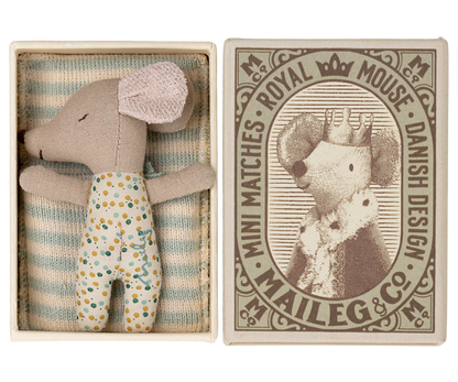 Sleepy/wakey baby mouse in matchbox - Blue