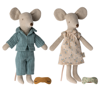 Mum & Dad Mice in Cigar Box