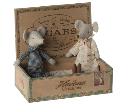 Grandma & Grandpa Mice in Cigar Box