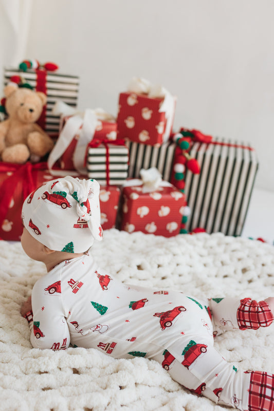 Red Holly Jolly Cruisers Newborn Hat
