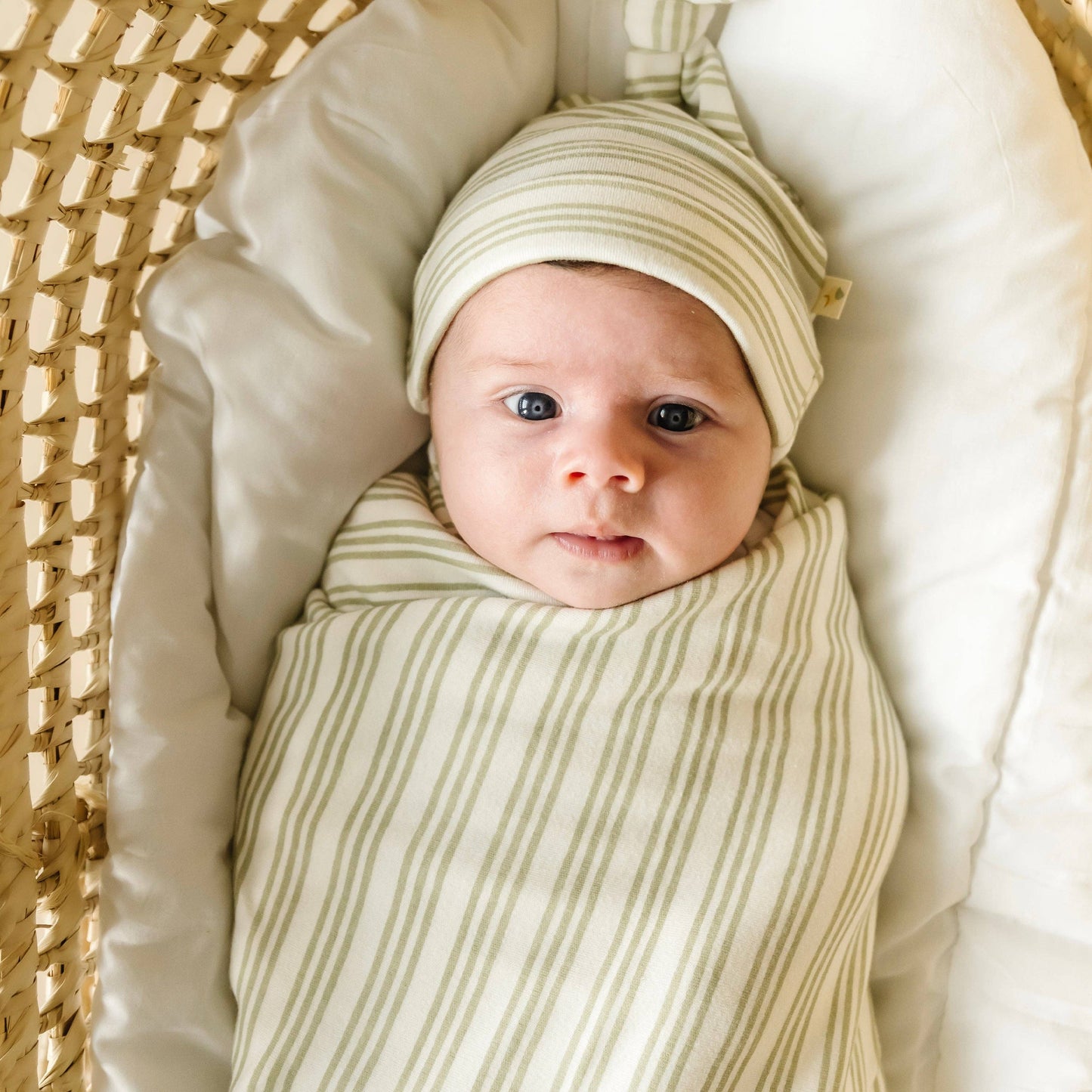 Organic Cotton Swaddle Blanket & Top Knot Hat - Foam Stripes