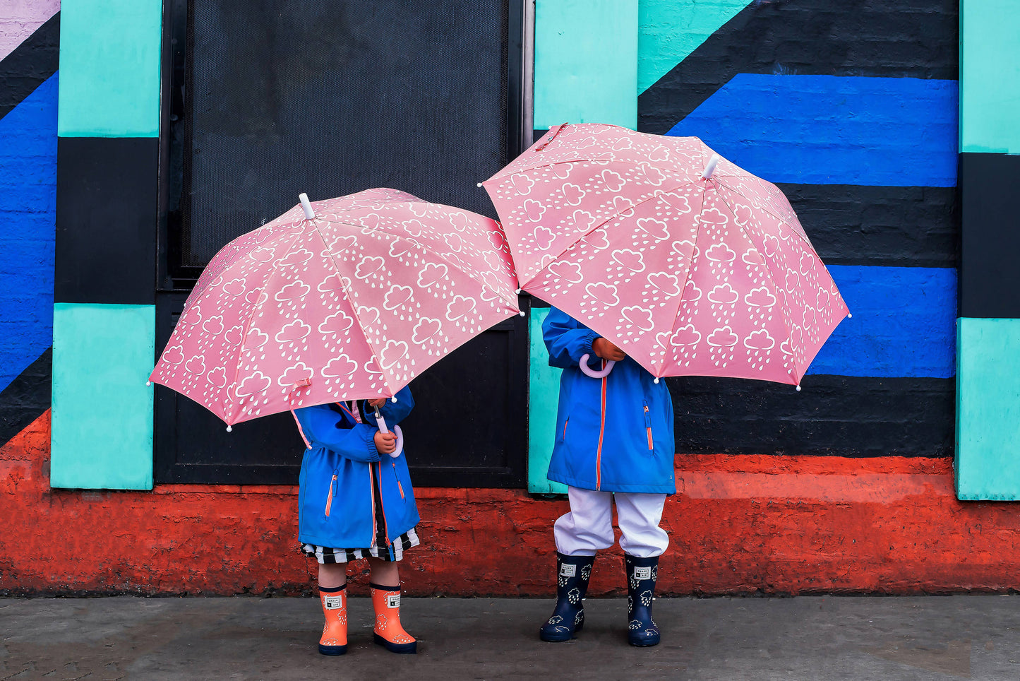 Little Kids Colour-Revealing Umbrella in Baby Pink