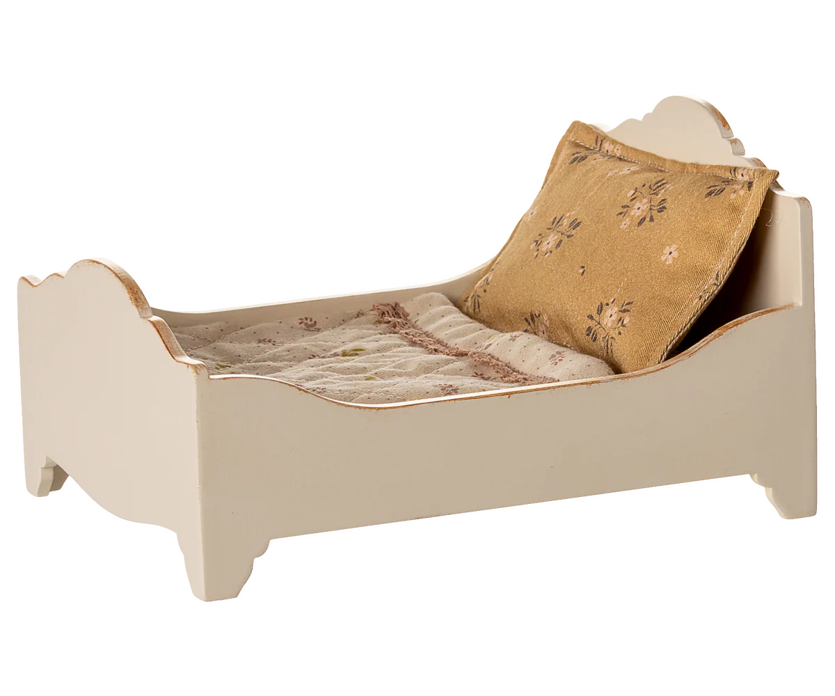 PREORDER - Bed, Mouse - Off white (Available Early October)
