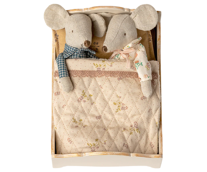 PREORDER - Bed, Mouse - Off white (Available Early October)