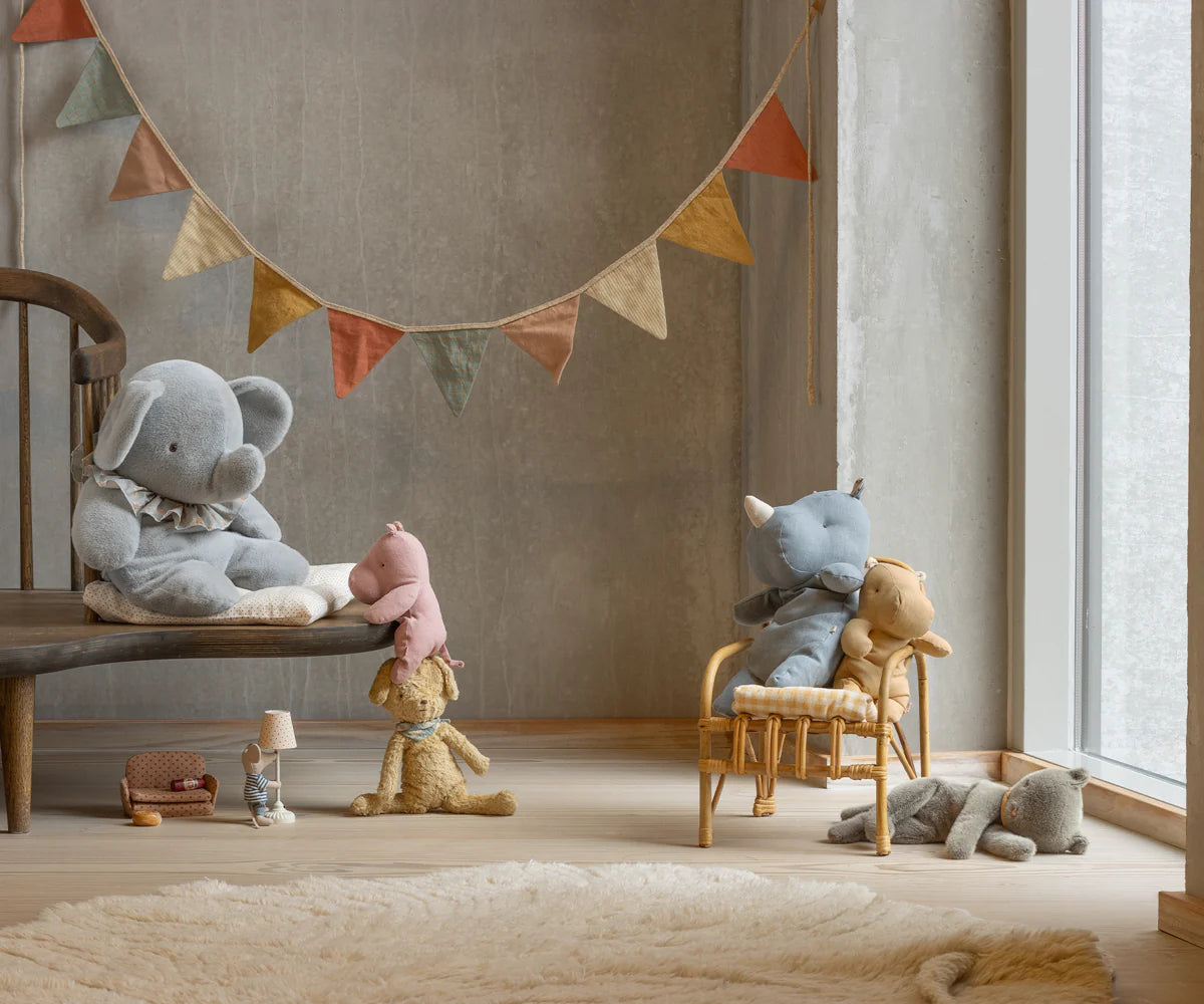 Safari friends, Hippo, Small - Cream yellow