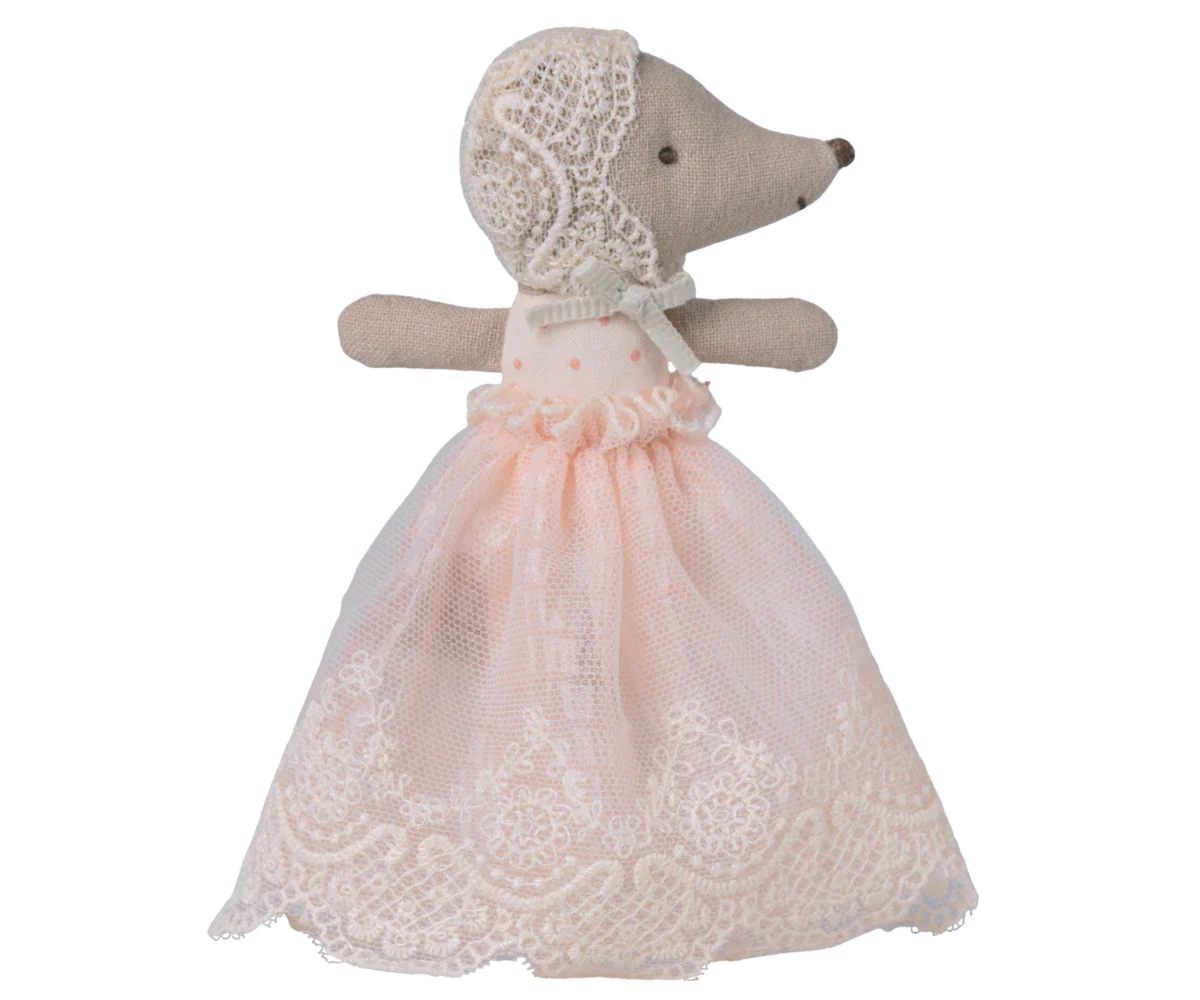 Baby mouse in gown - Powder (Available Mid June)