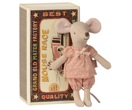 Big sister mouse in matchbox