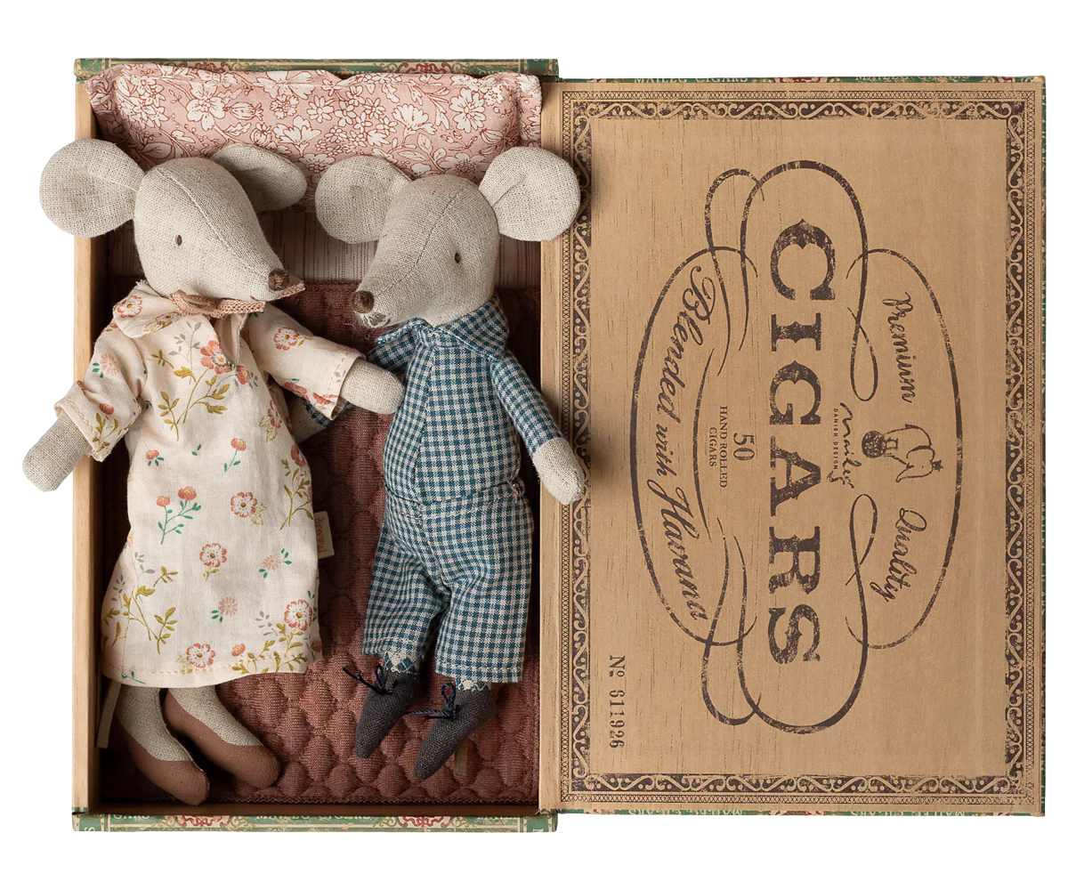Grandma and grandpa mice in cigarbox (Available Early March)