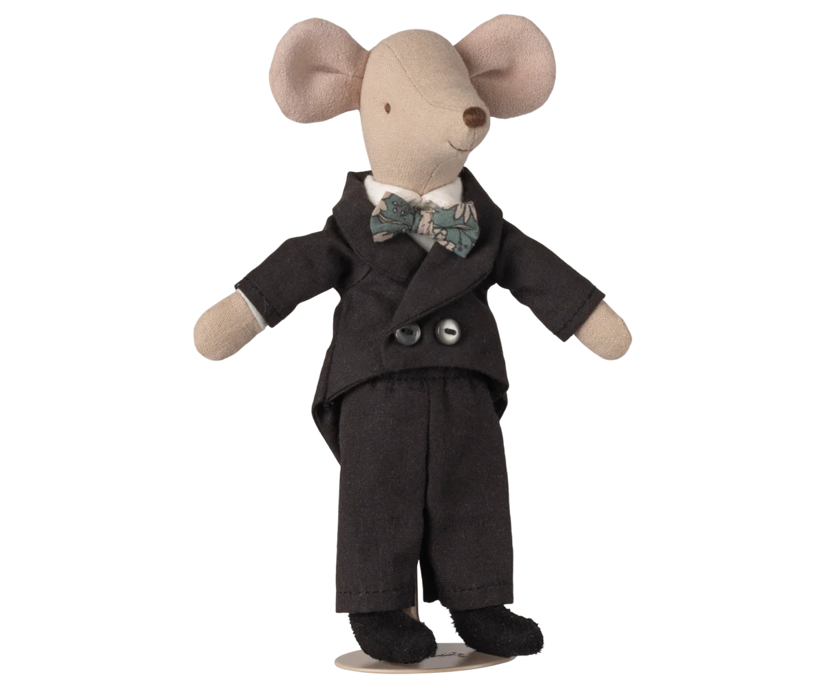 Wedding suit, Dad mouse (Available Mid June)