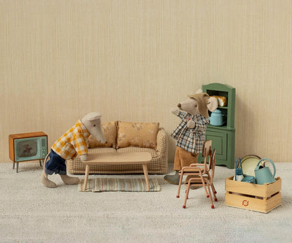 Couch, Mouse - Mable