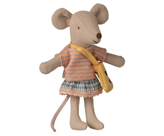 Little sister mouse with bag (Available Mid June)