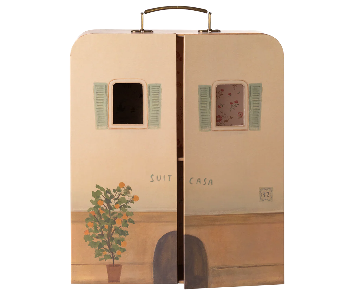 SuitCasa, Little Brother and Sister Mouse House