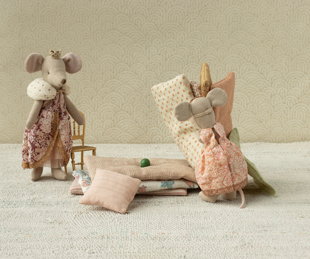 Princess and the Pea, Big Sister Mouse - view 4