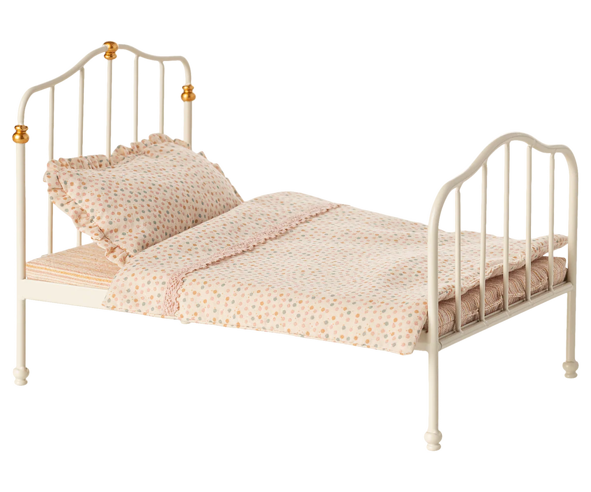 PREORDER - Vintage bed, Mouse - Off white (Available Early October)
