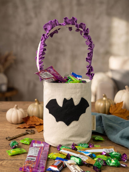 House of Kraft Halloween bat ruffle trick or treat candy basket