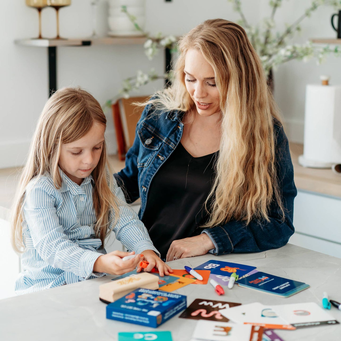 Animals A to Z Alphabet Flashcards