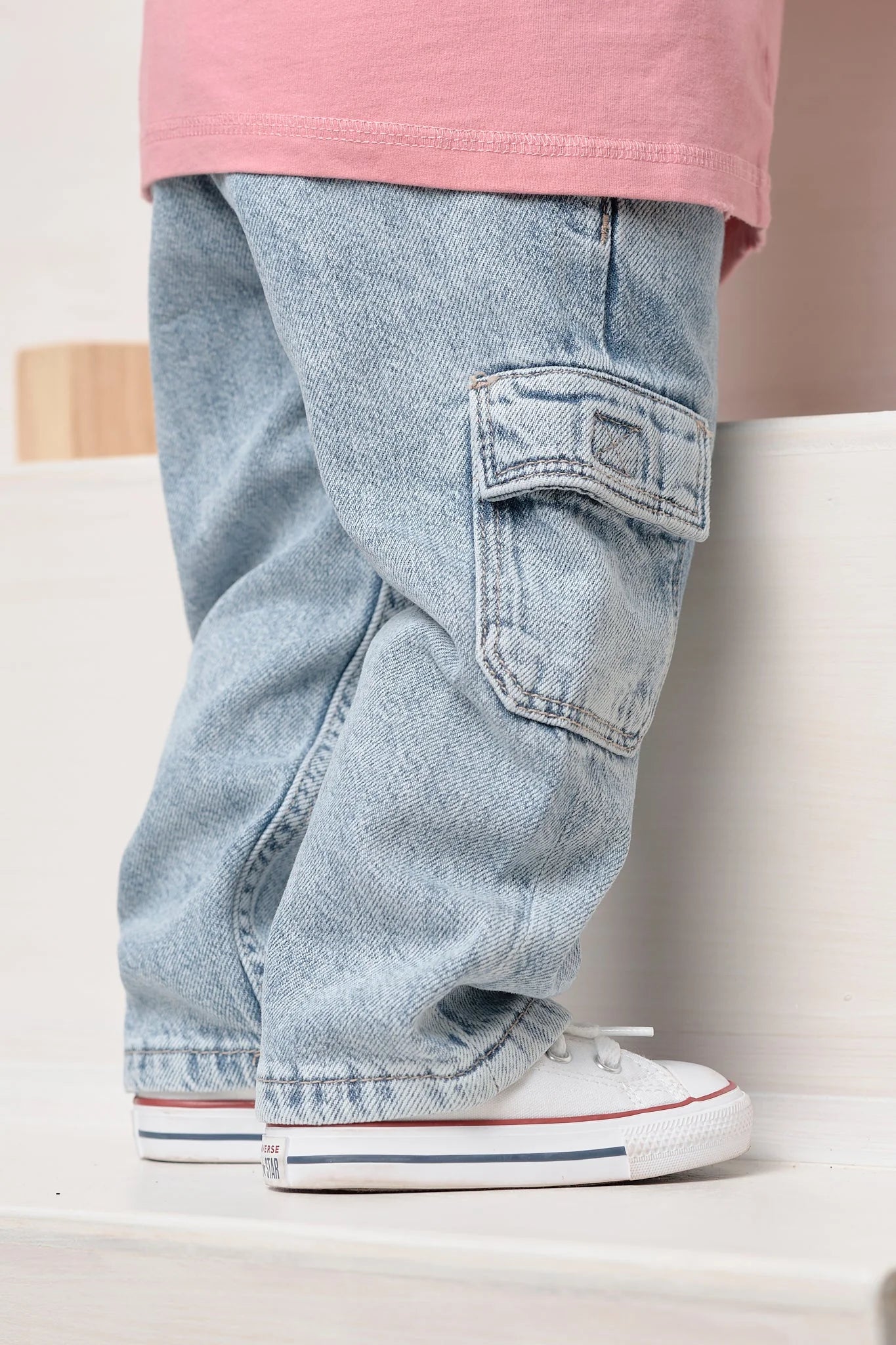 Cargo Denim Straight Leg - Light Wash