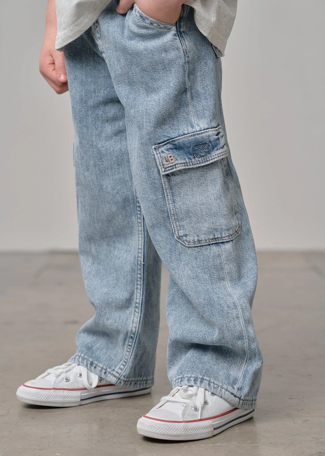 Cargo Denim Straight Leg - Light Wash