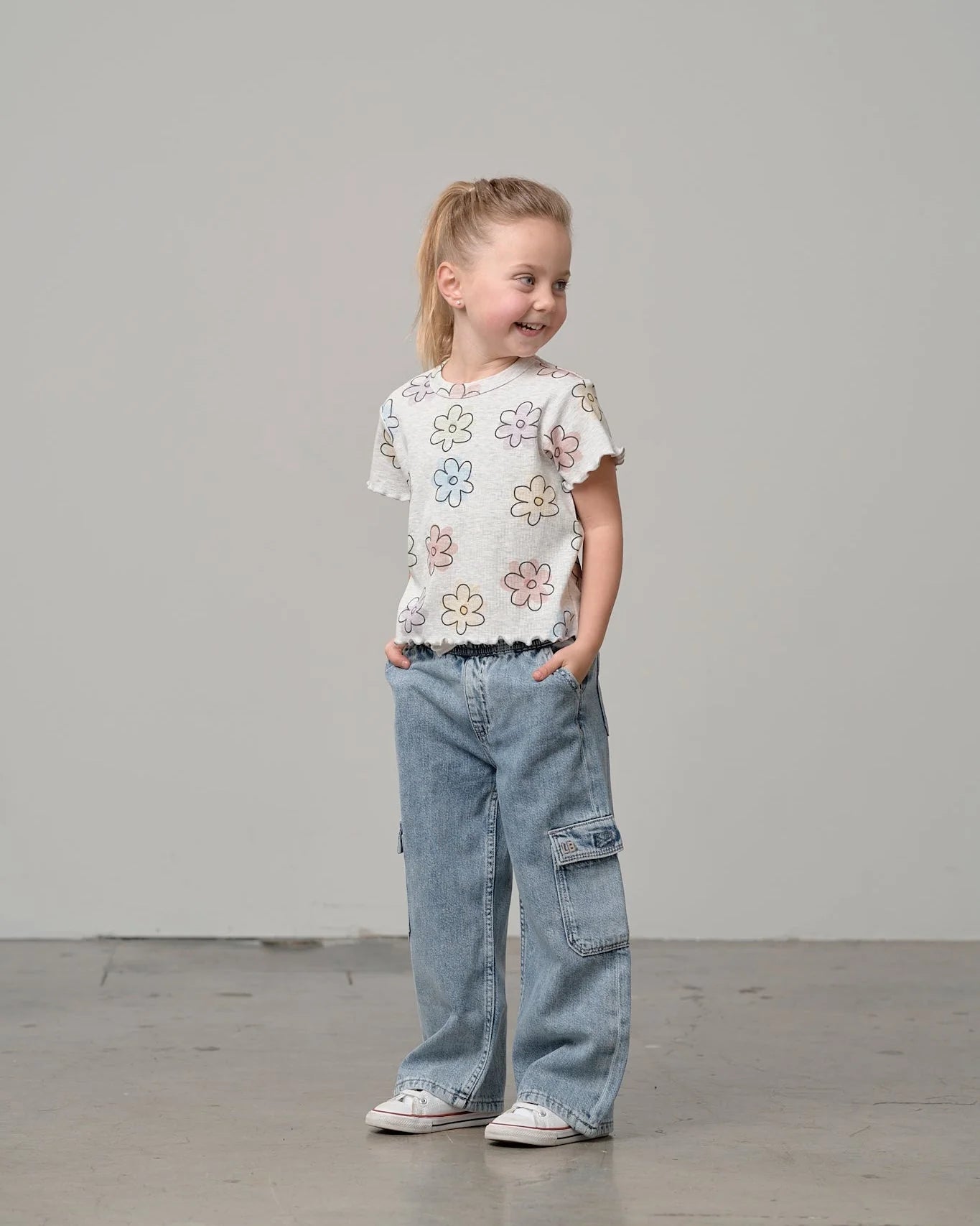 Cargo Denim Straight Leg - Light Wash