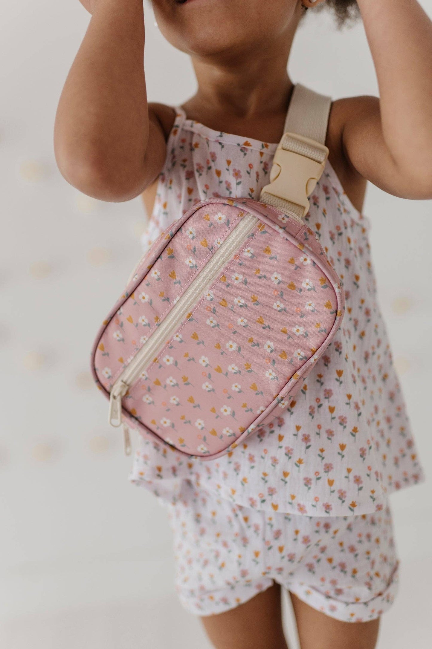 Mini Daisy Mini Belt Bag