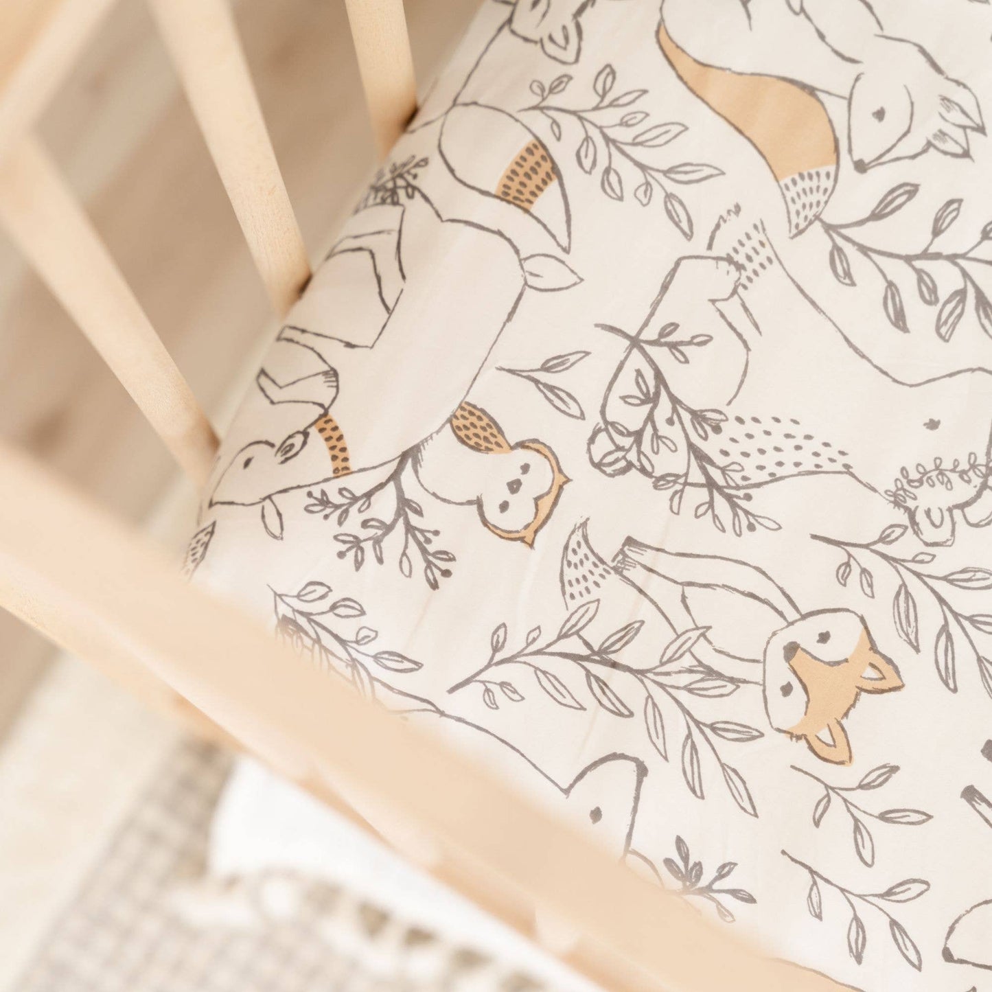Ezra Crib Sheet (Woodland)