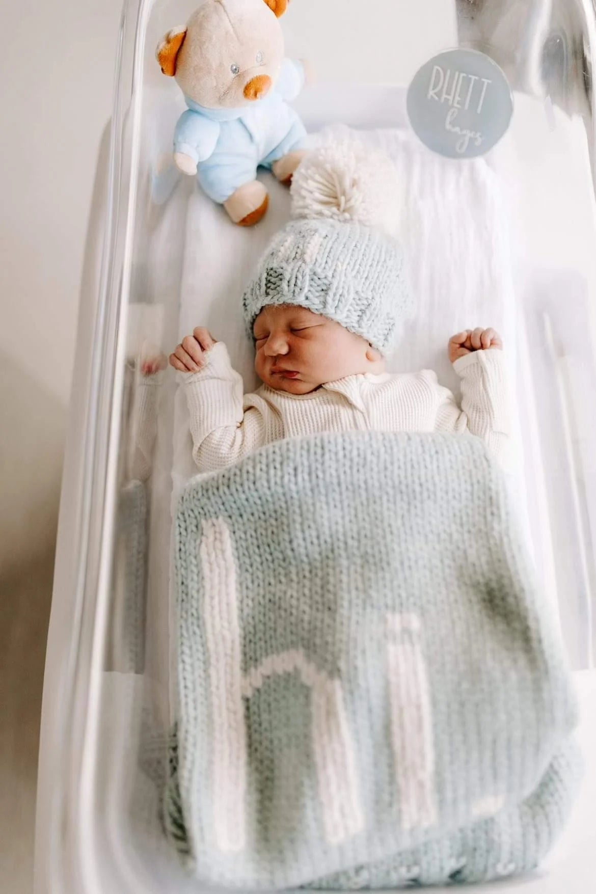 hi. Hand Knit Blanket Surf Blue